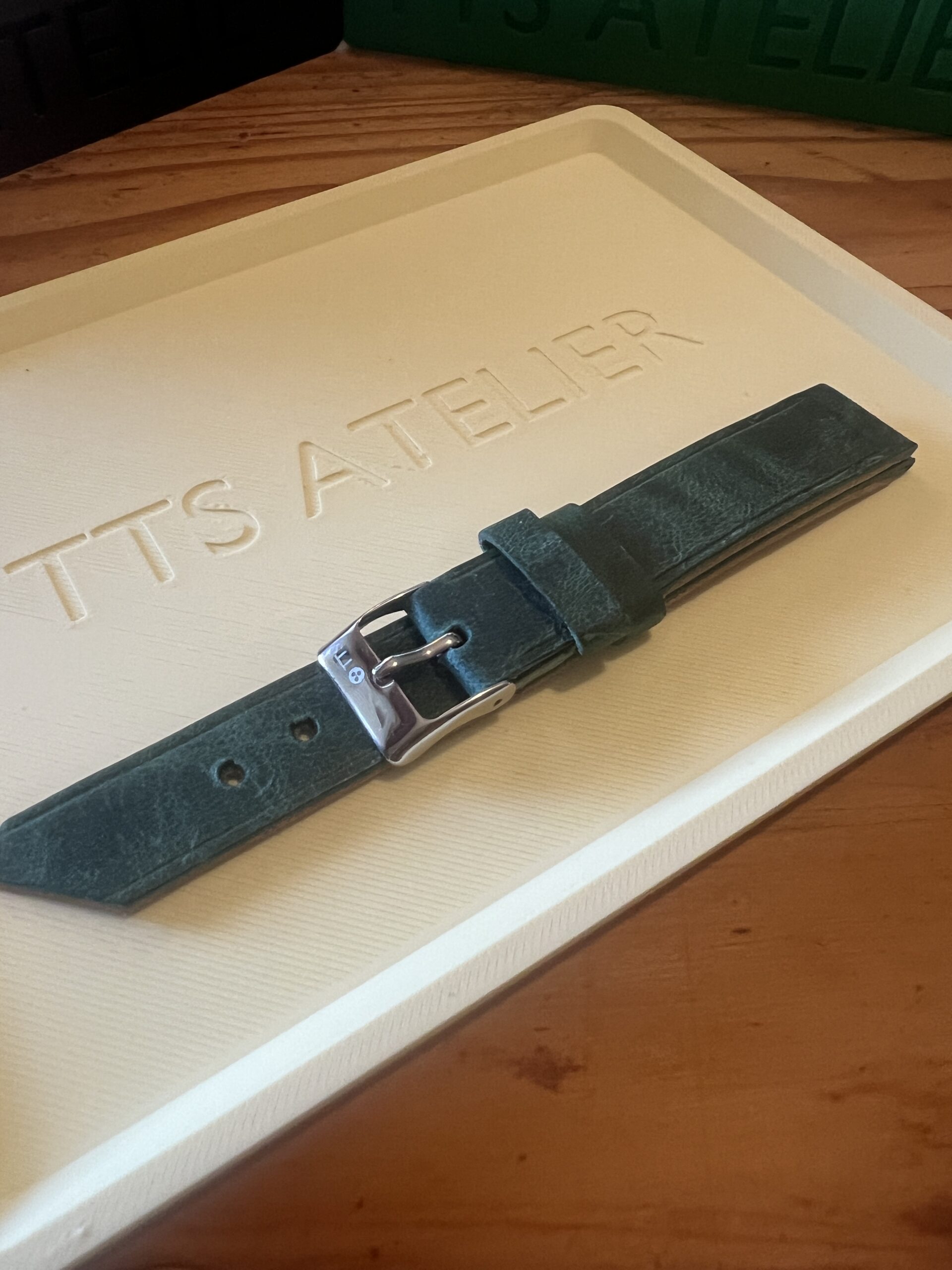 TTS Atelier Pullup Goatskin LE Series Watch Strap in Green — handmade pull-up goatskin leather watch strap